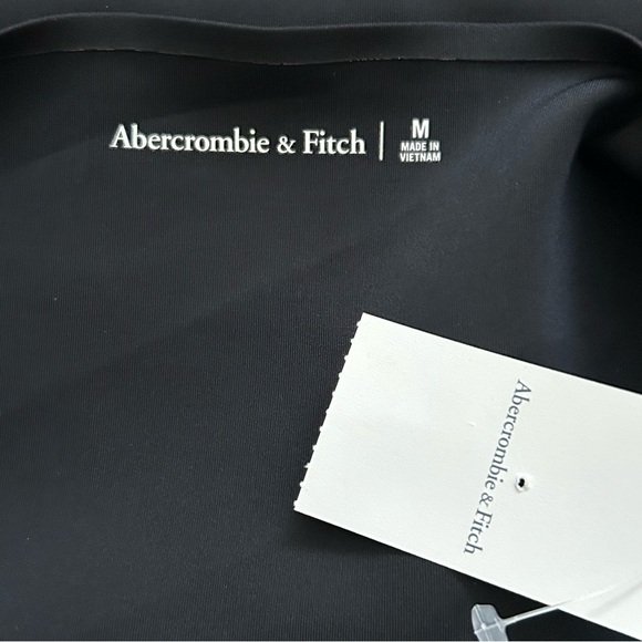 Abercrombie & Fitch Seamless Matte Long Sleeve Top - Picture 4 of 9